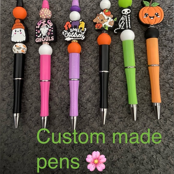 Custom order for my pens, Kleenex boxes and car charms - Picture 3 of 9
